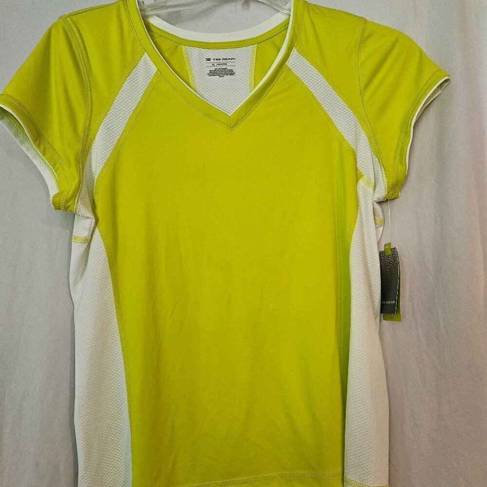 Tek Gear Women’s Large Neon Yellow Sporty V-Neck Short‎ Sleeve  Top Shirt NWT